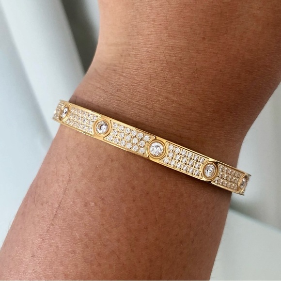 Gold Pavé Screw Classic Model Bracelet with 10 Gems 💎 - Picture 4 of 8